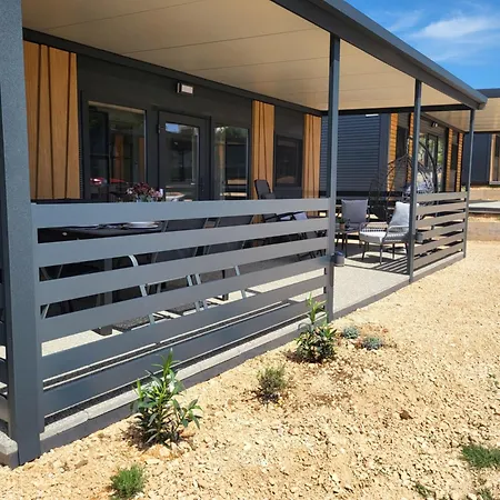 Maska Holiday home Sveti Filip i Jakov